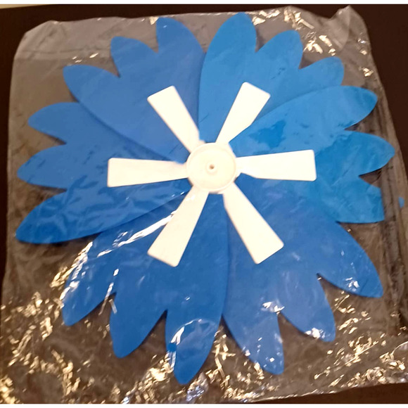 Garden Stake Wind Spinner LARGE Blue Flower with Sunflower Center NEW - Picture 3 of 5